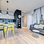 Homely Place Serce Poznania - Stary Rynek - Parking Διαμέρισμα
