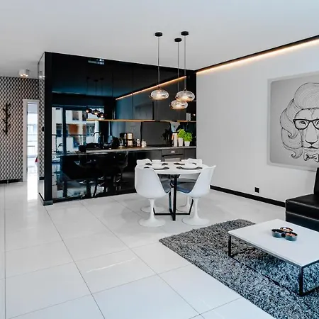 דירה Homely Place Serce Poznania - Stary Rynek - Parking פוזנן