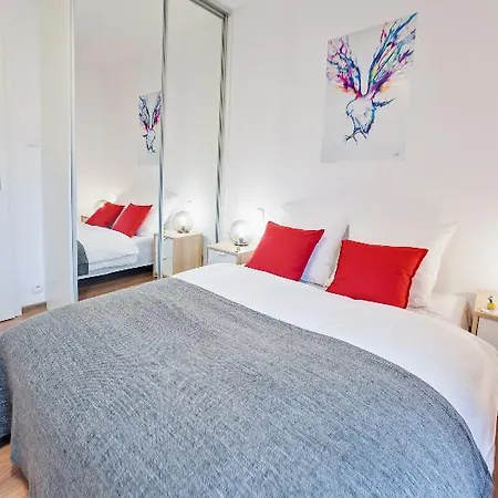 Apartamenty Homely Place Serce Poznania - Stary Rynek - Parking