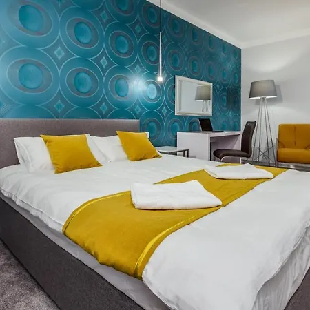 Apartamenty Homely Place Serce Poznania - Stary Rynek - Parking Apartment *