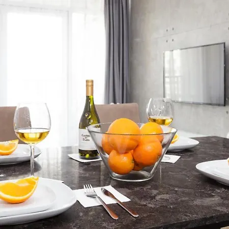 Apartamenty Homely Place Serce Poznania - Stary Rynek - Parking Apartment Poznan