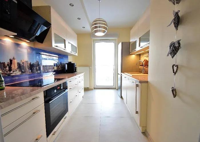 Apartamenty Homely Place Serce Poznania - Stary Rynek - Parking Apartment *